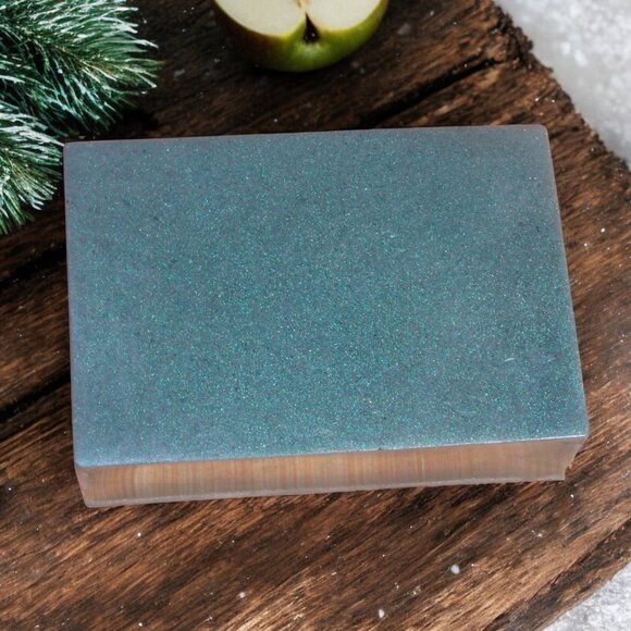 NEW Men's Spruce & Apple scented soap. Pack of 4 soap bars. - Picture 3 of 6